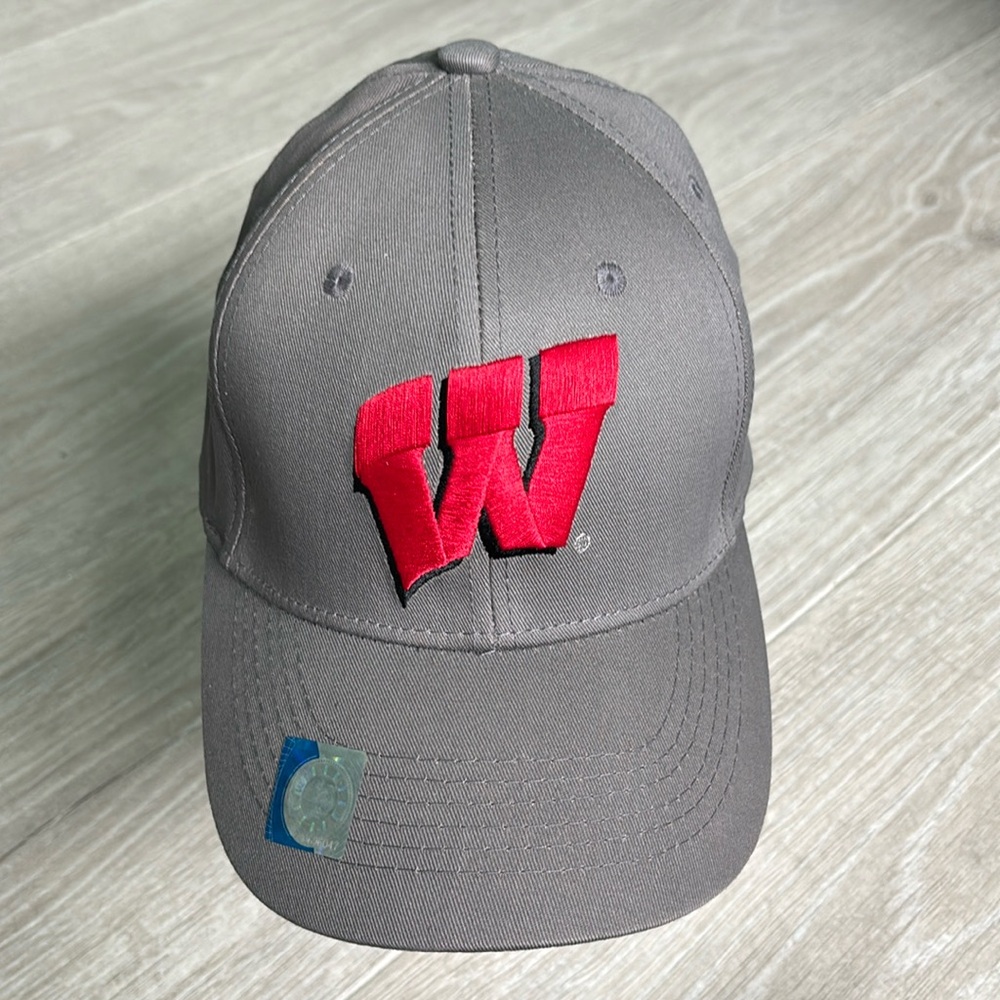 Wisconsin Badger Captivating Hat Grey/Red